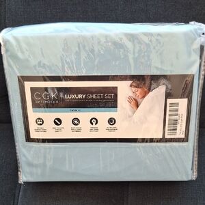 Luxury Twin XL Sheet Set in Sky Blue